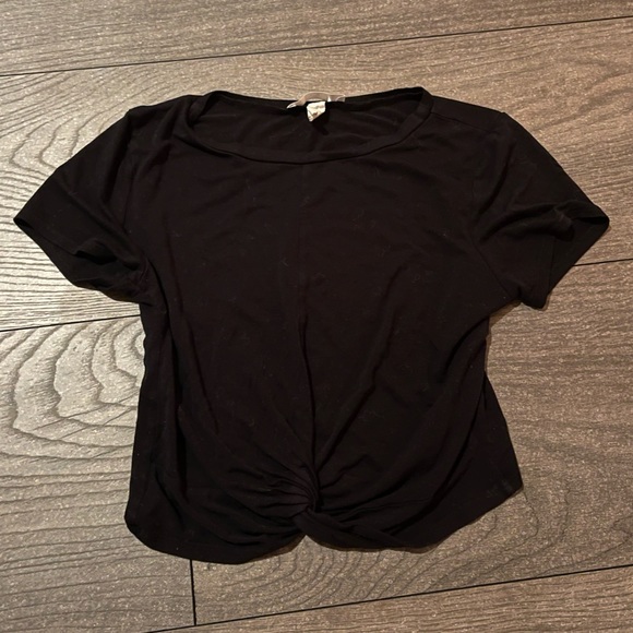 black tee - Picture 1 of 2